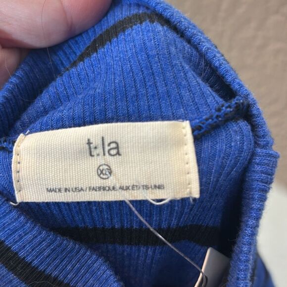T.la Anthropologie striped ruffle turtleneck top new xs blue/black - Picture 6 of 7